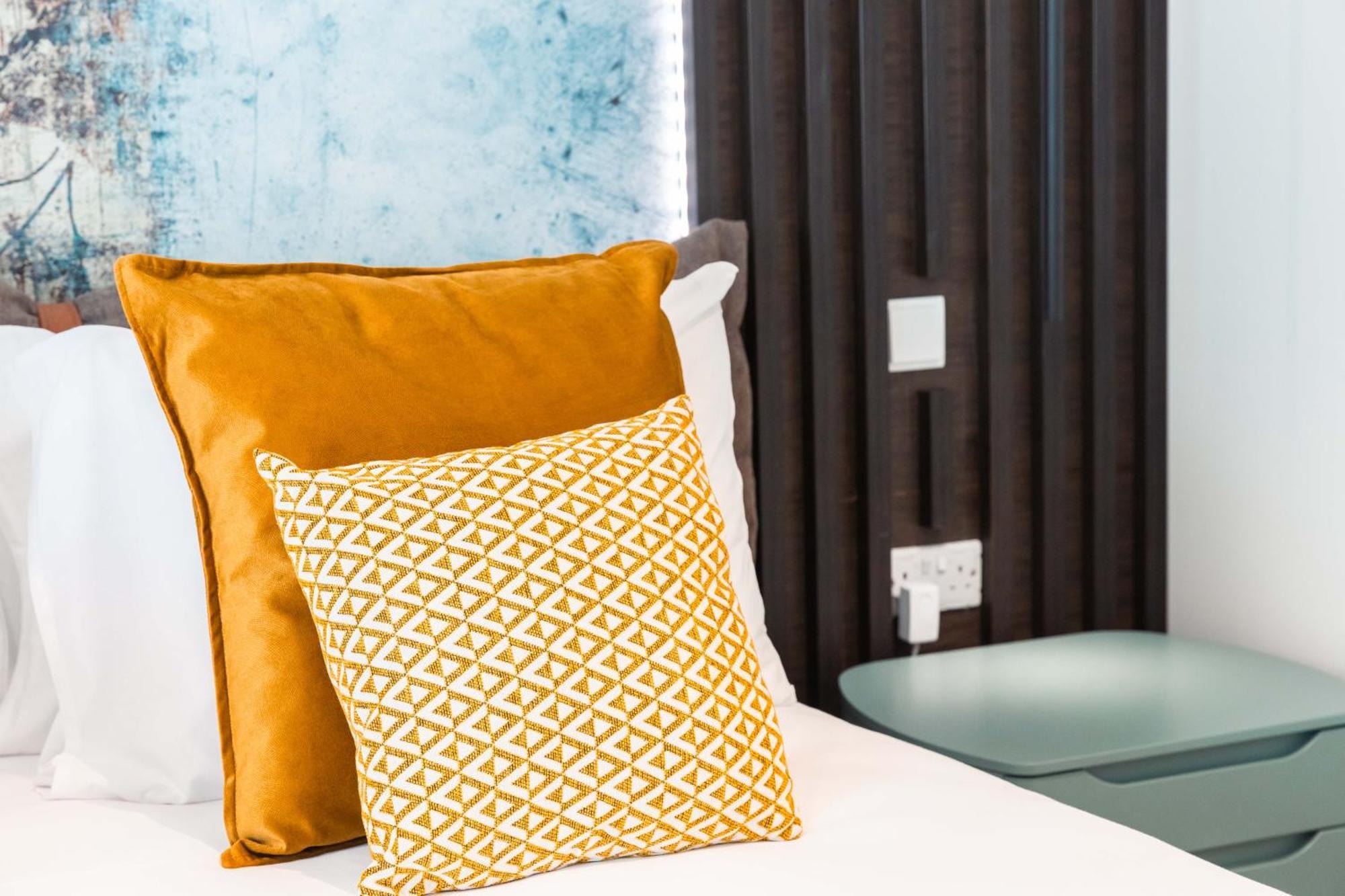 Apartment Mercury Tower Superb 1br With Rooftop Pool By Arcobnb