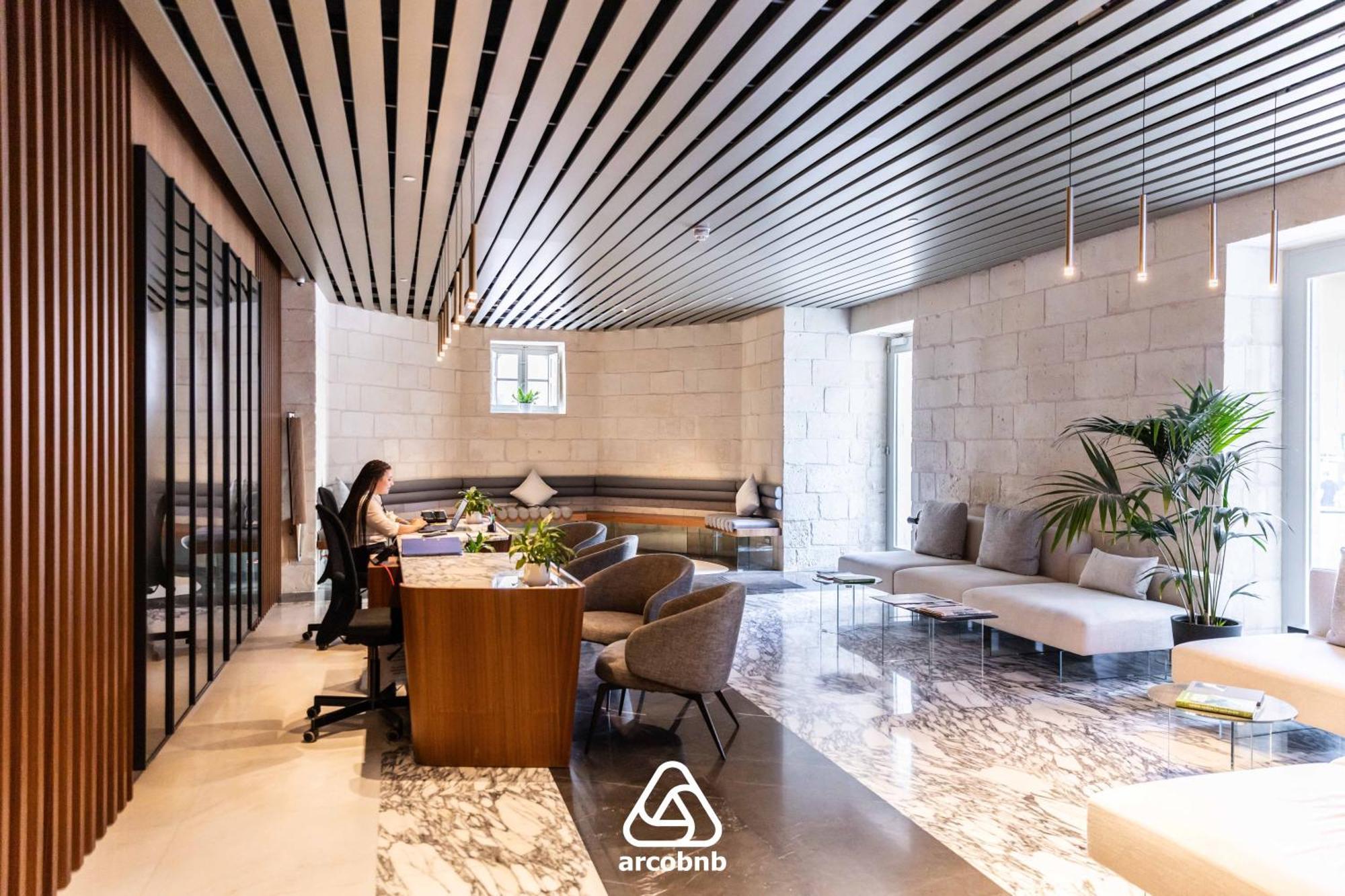 Mercury Tower Superb 1br With Rooftop Pool By Arcobnb *