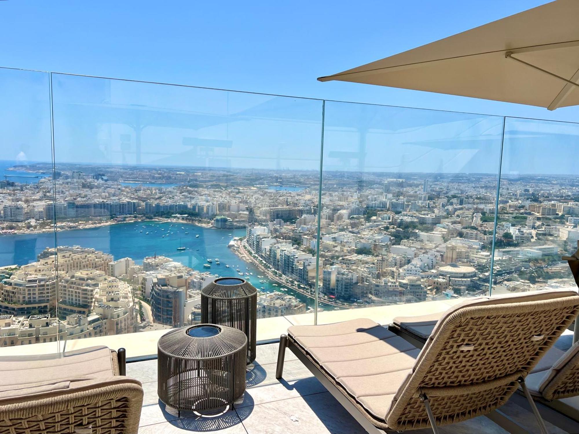 Mercury Tower Superb 1br With Rooftop Pool By Arcobnb *